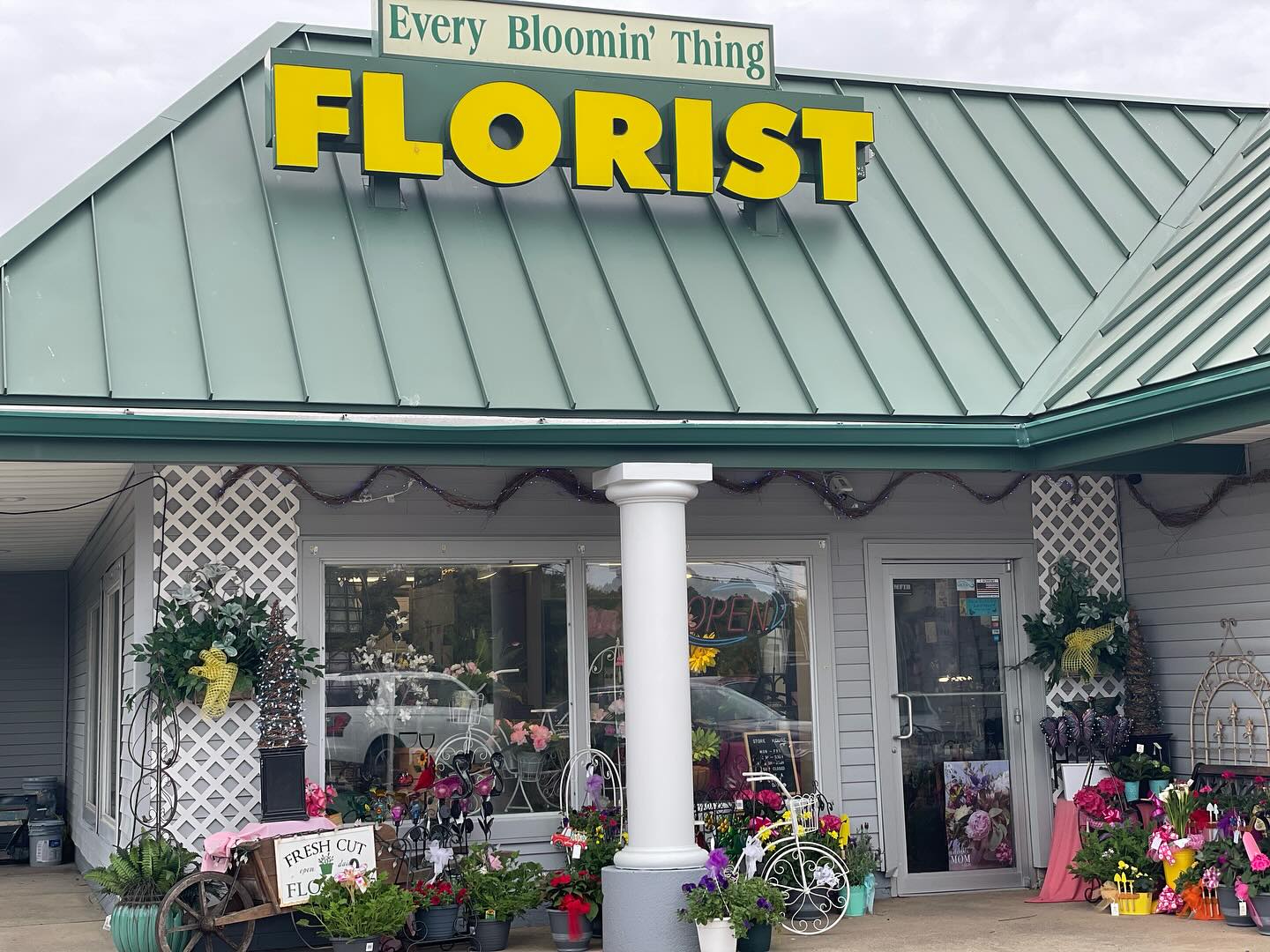 Read more about the article Summer Ribbon Cutting & Expansion Celebration at Every Bloomin’ Thing